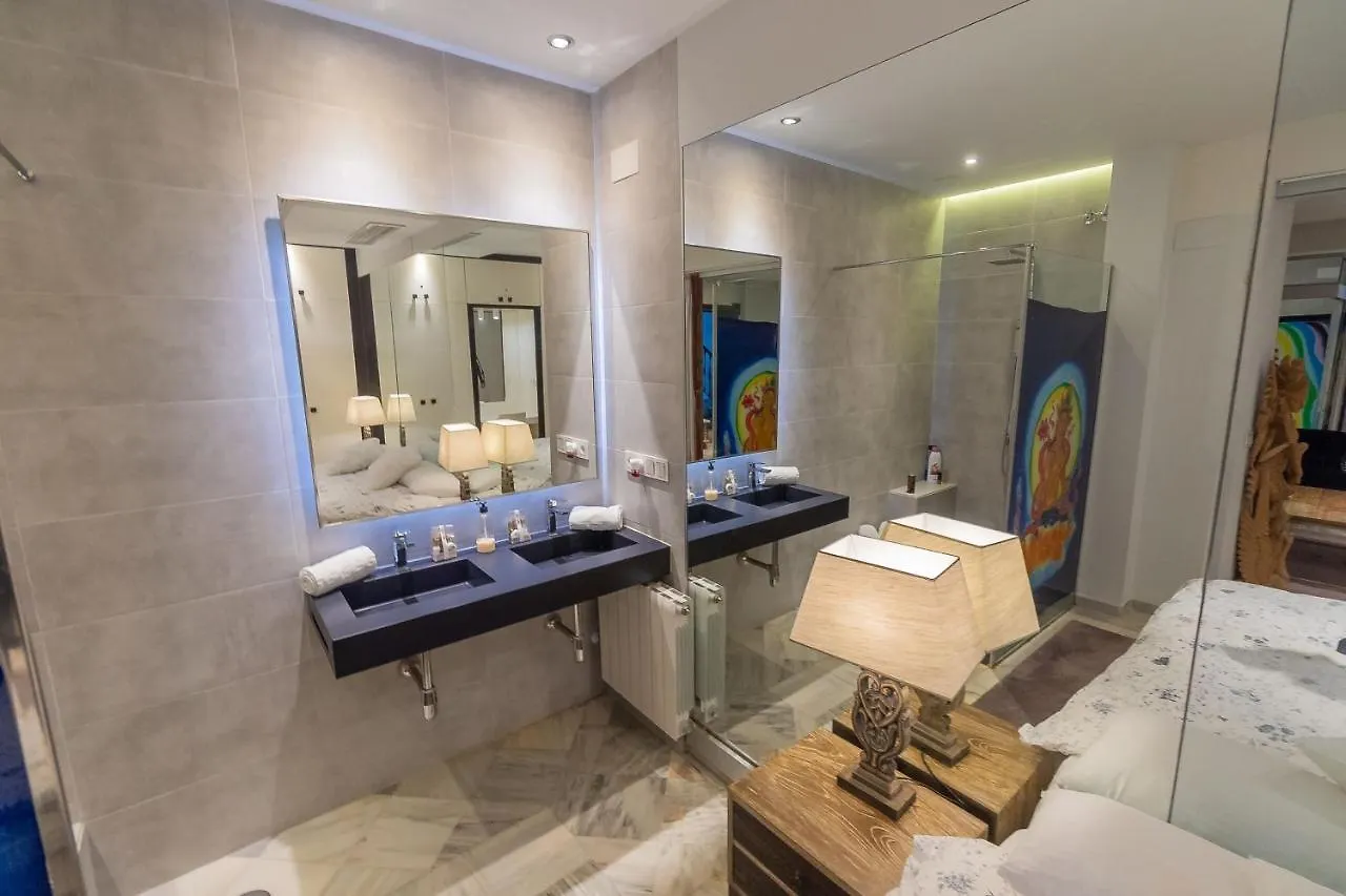 Suite Bali Seville 0*,