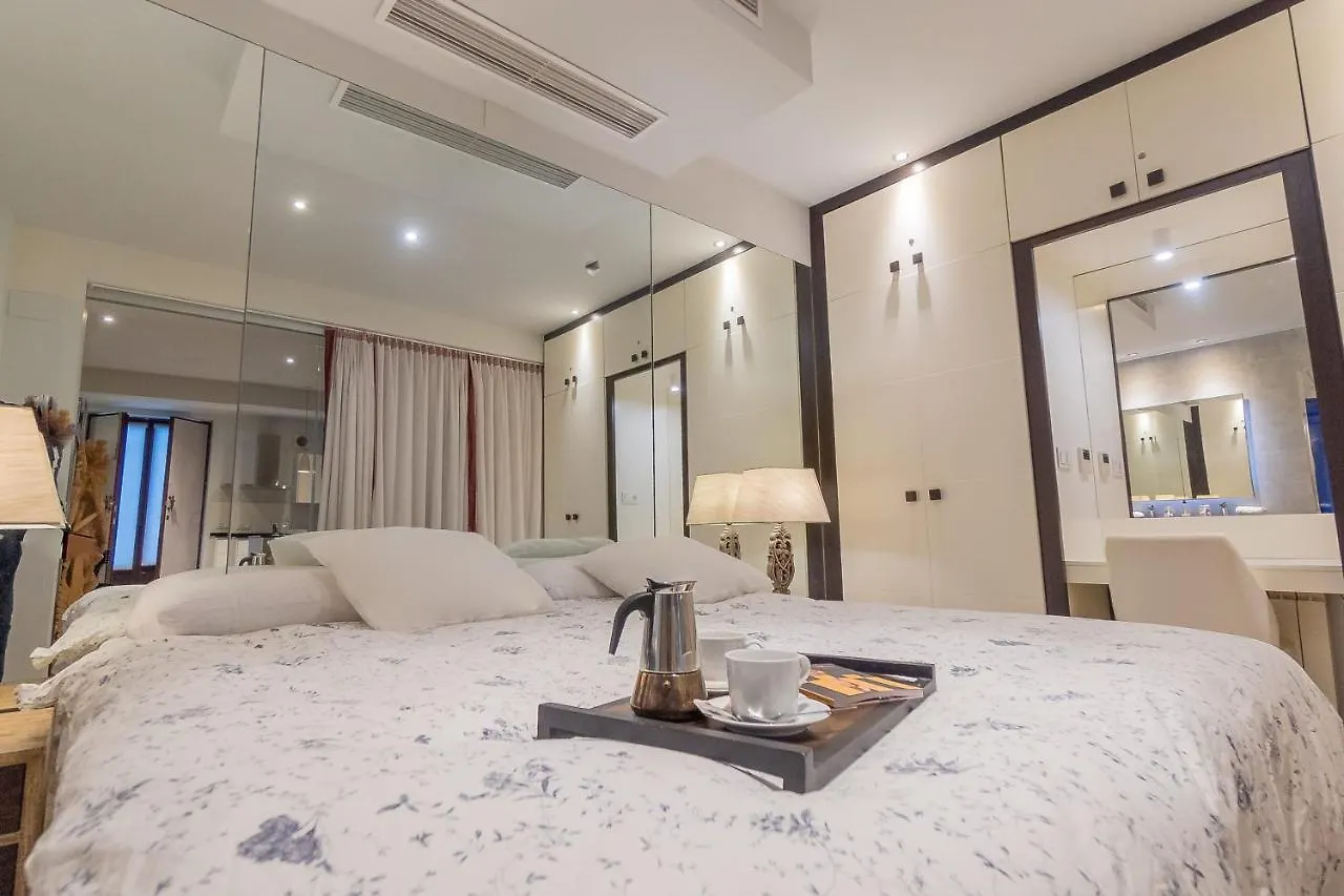 Suite Bali Seville Apartment